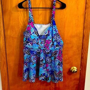 Croft and Barrow swim top